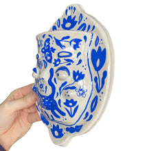 Load image into Gallery viewer, Delftware white + blue PonkyWots Wall Vase
