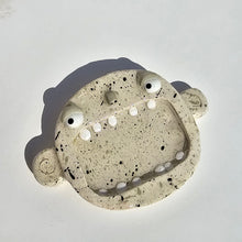 Load image into Gallery viewer, 'Speckled Face' Ponky Soap Dish