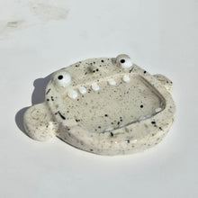 Load image into Gallery viewer, 'Speckled Face' Ponky Soap Dish