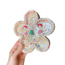 Load image into Gallery viewer, 'Cupcake Speckles' Flower Dish