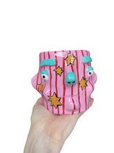Load image into Gallery viewer, 'Stars + Stripes' Classic Pot (1)