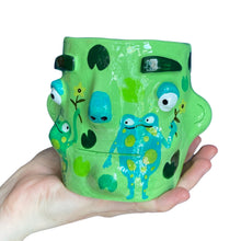 Load image into Gallery viewer, Frog Pot