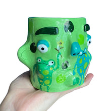 Load image into Gallery viewer, Frog Pot