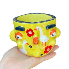Load image into Gallery viewer, 'Goose' Pot