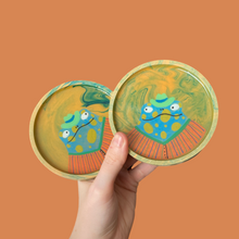 Load image into Gallery viewer, Pond Cow-Boy Frogs Coaster Set