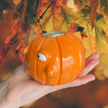 Load image into Gallery viewer, Ponky Pumpkin Tealight Candle Holder