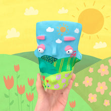 Load image into Gallery viewer, (Pre-Order) The Potswold Countryside Vase