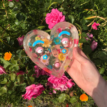 Load image into Gallery viewer, Pressed Flowers Resin Heart Dish