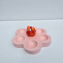Load image into Gallery viewer, &#39;Classic Pink&#39; Egg Holder
