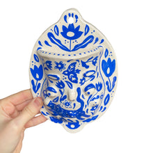 Load image into Gallery viewer, Delftware white + blue PonkyWots Wall Vase
