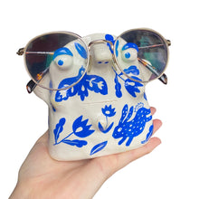 Load image into Gallery viewer, &quot;Delftware white + blue &quot; Glasses Holder (Preorder)

