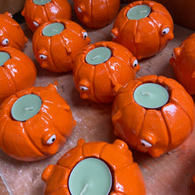 Load image into Gallery viewer, Ponky Pumpkin Tealight Candle Holder
