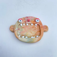 Load image into Gallery viewer, &#39;Marble Face&#39; Ponky Soap Dish
