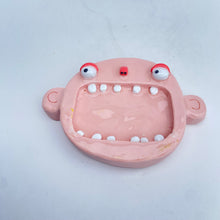 Load image into Gallery viewer, &#39;Pink Face&#39; Ponky Soap Dish
