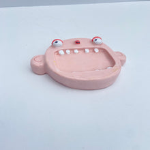 Load image into Gallery viewer, &#39;Pink Face&#39; Ponky Soap Dish

