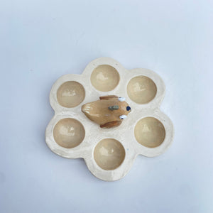 'Neutrals' Egg Holder