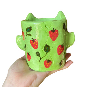 'A Berry Cheeky Devil' Pot