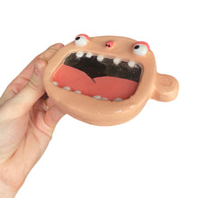 Load image into Gallery viewer, &#39;Hungry&#39; Ponky Soap Dish
